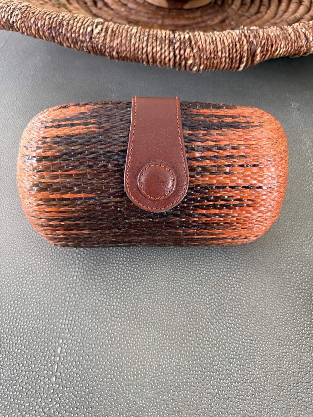 Woven Le Sac woven convertible clutch with shoulder Strap